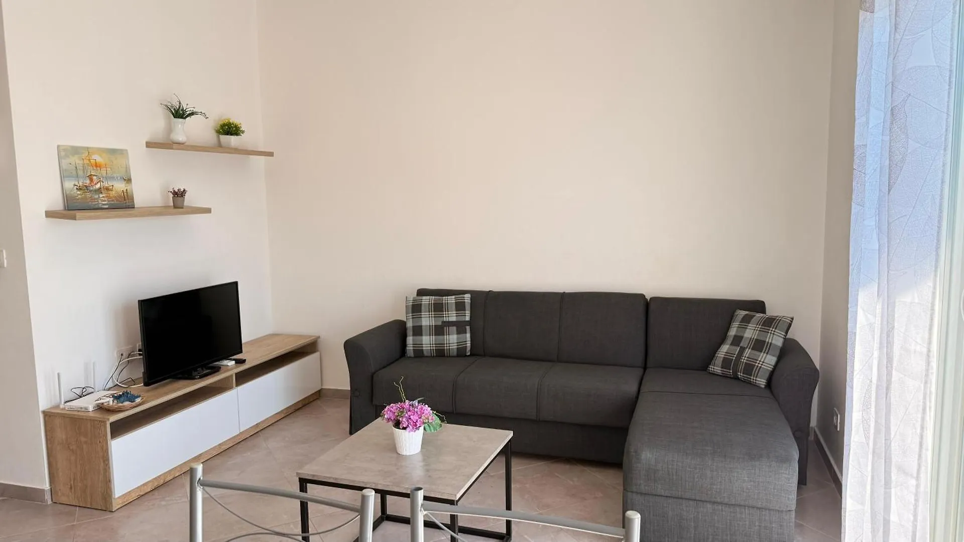 Vala Mar Apartments By Four C Hamallaj Albania